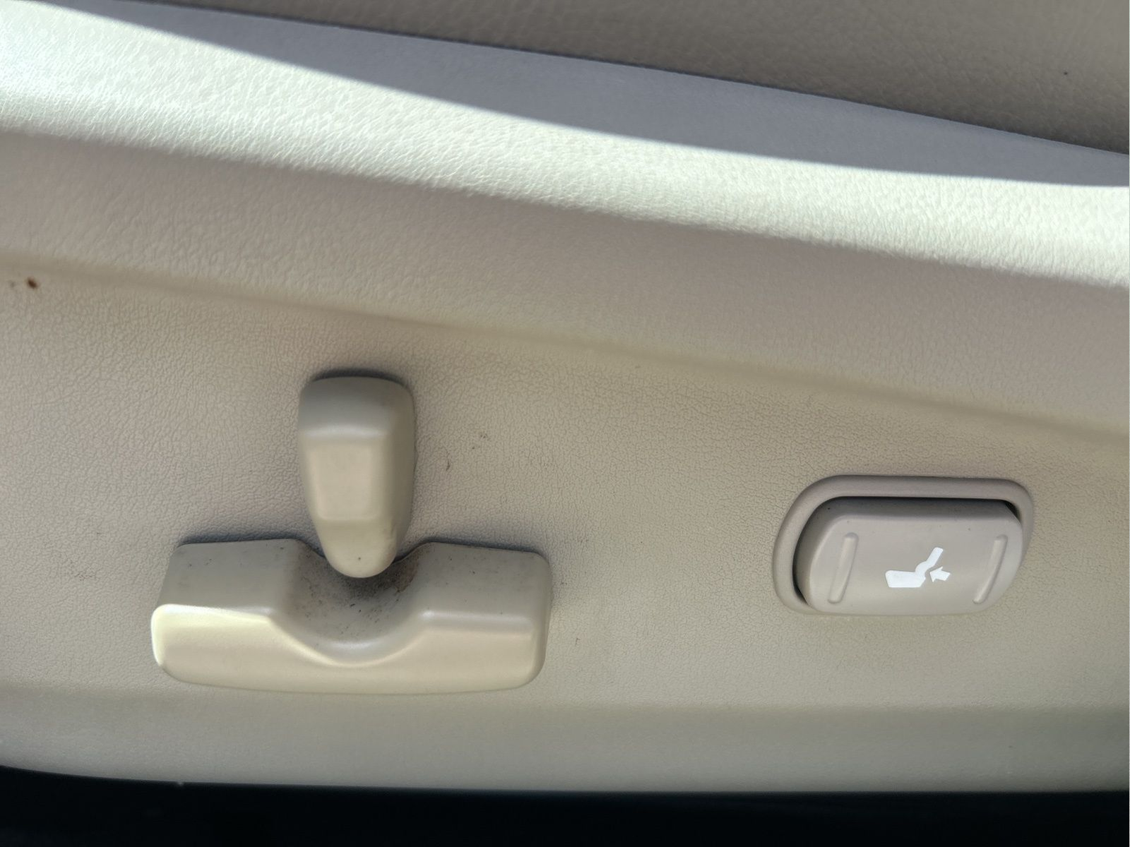 2011 Subaru Outback 3.6R Limited