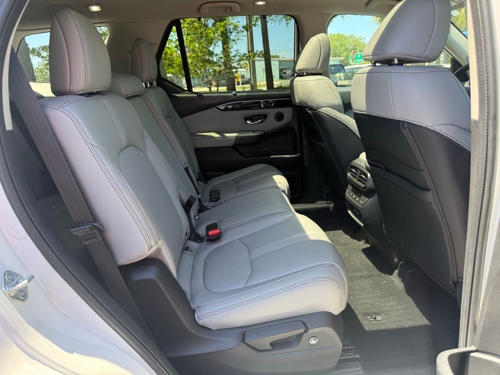 2023 Honda Pilot Touring