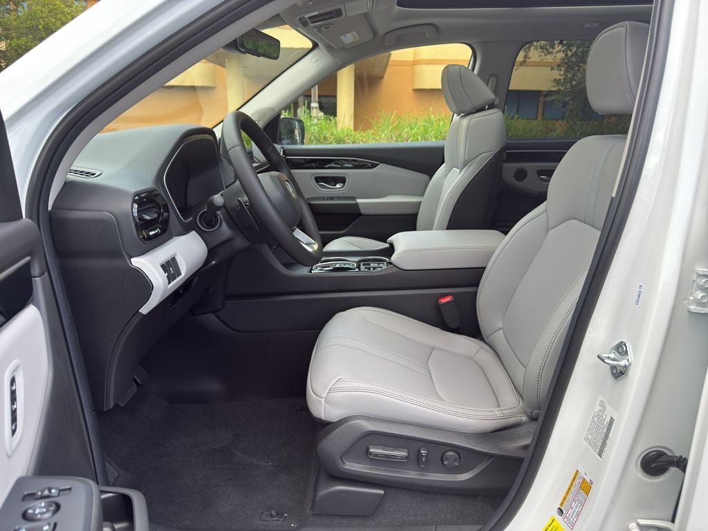 2025 Honda Pilot Touring