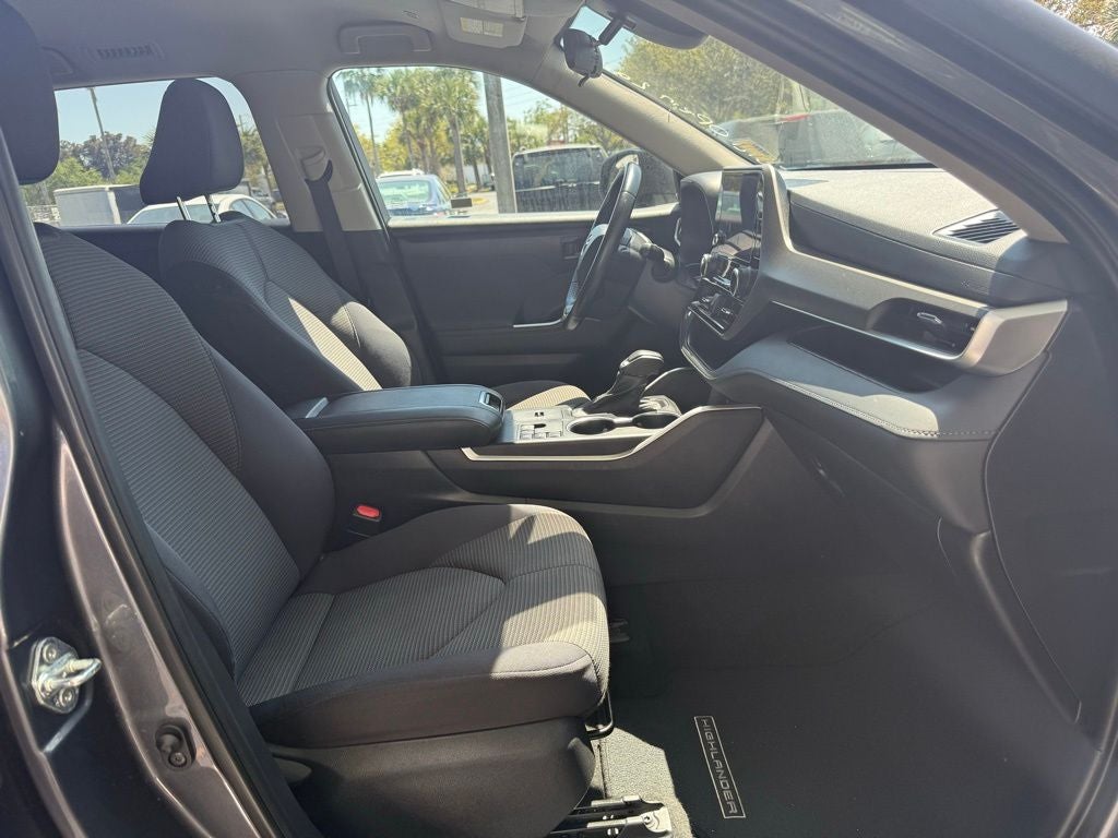 2023 Toyota Highlander L