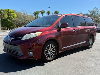 2018 Toyota Sienna XLE