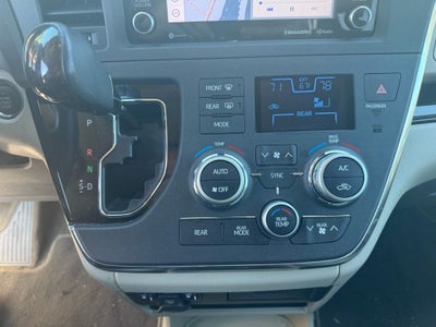 2018 Toyota Sienna XLE