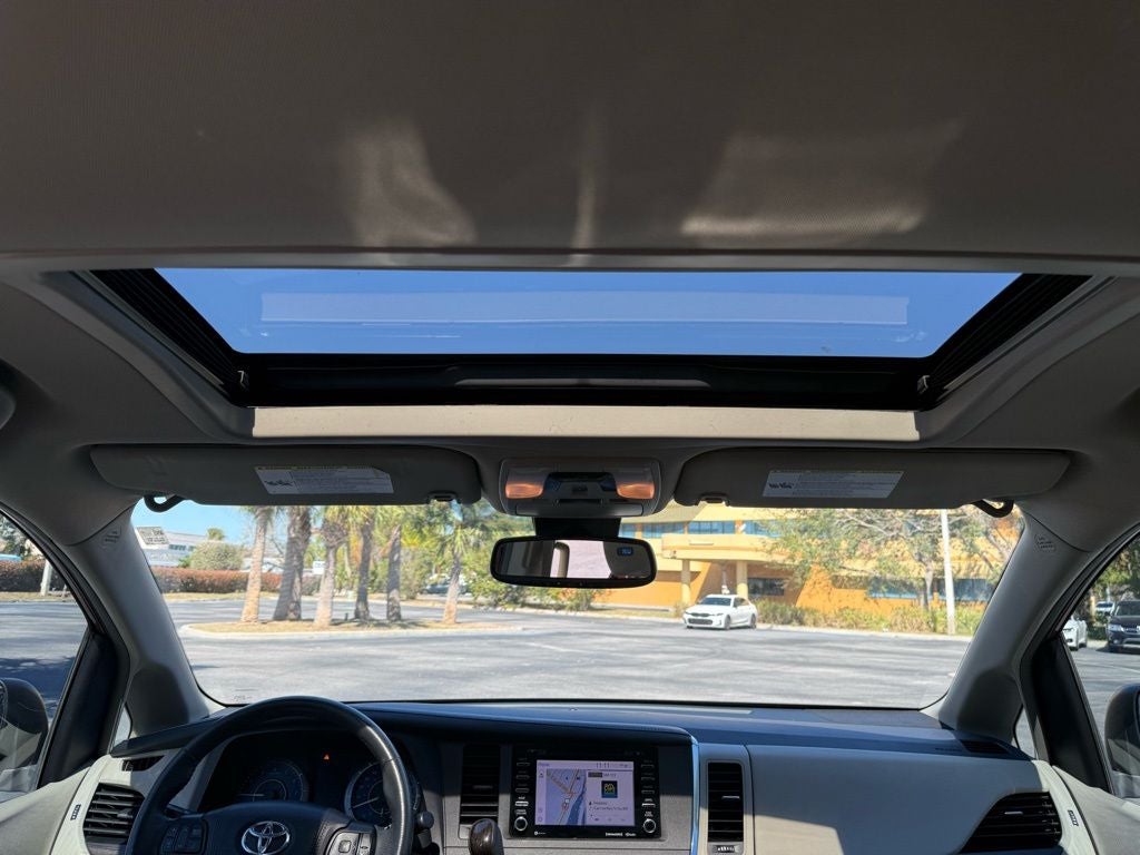 2018 Toyota Sienna XLE