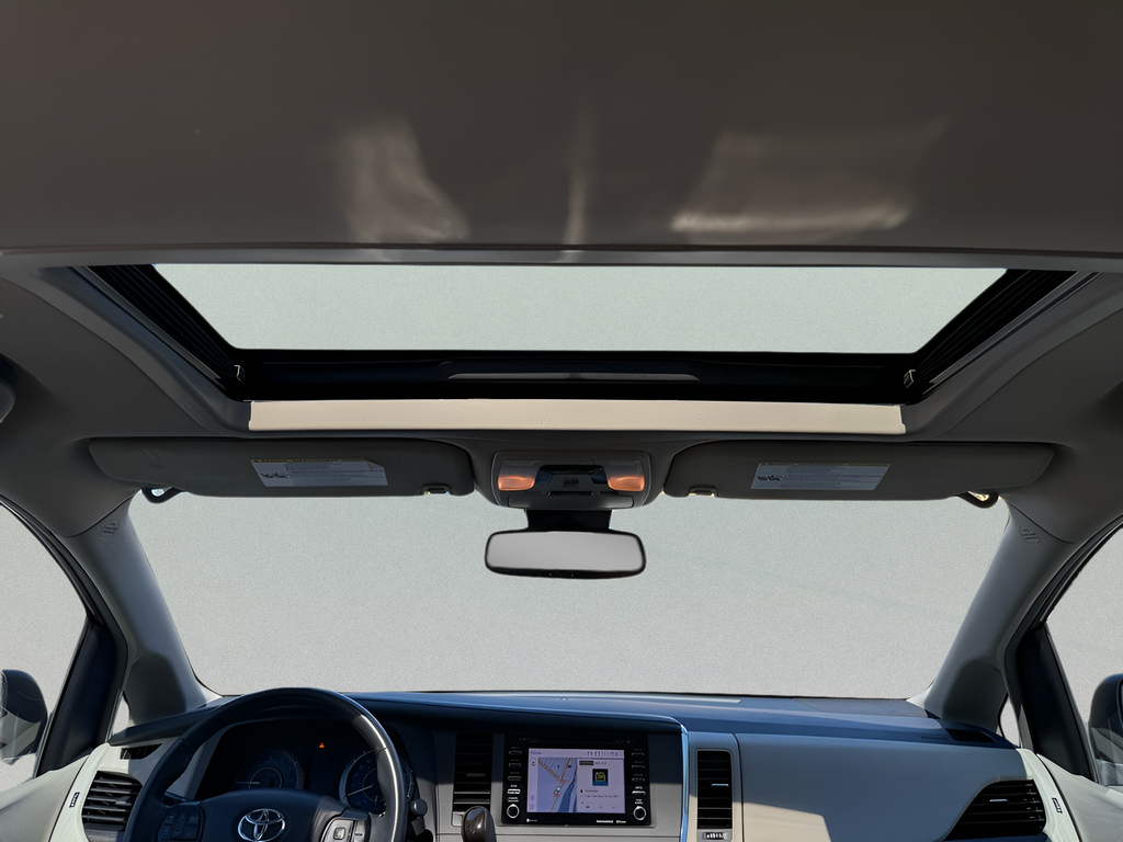 2018 Toyota Sienna L 7 Passenger