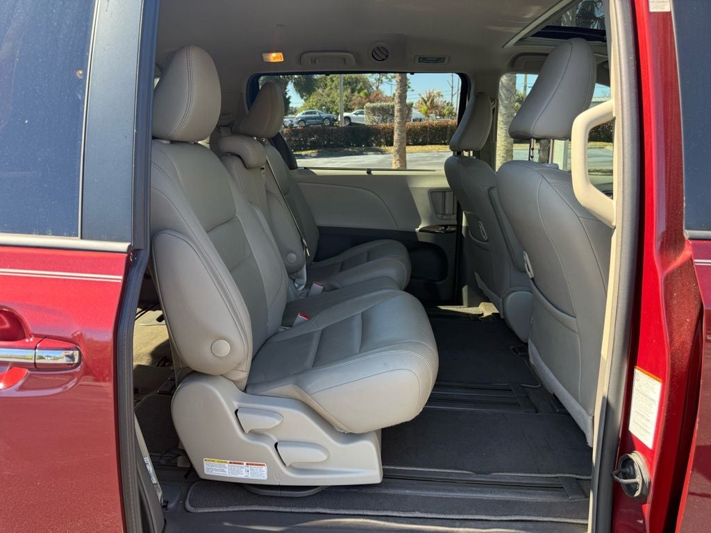 2018 Toyota Sienna XLE