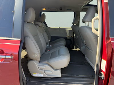 2018 Toyota Sienna L 7 Passenger