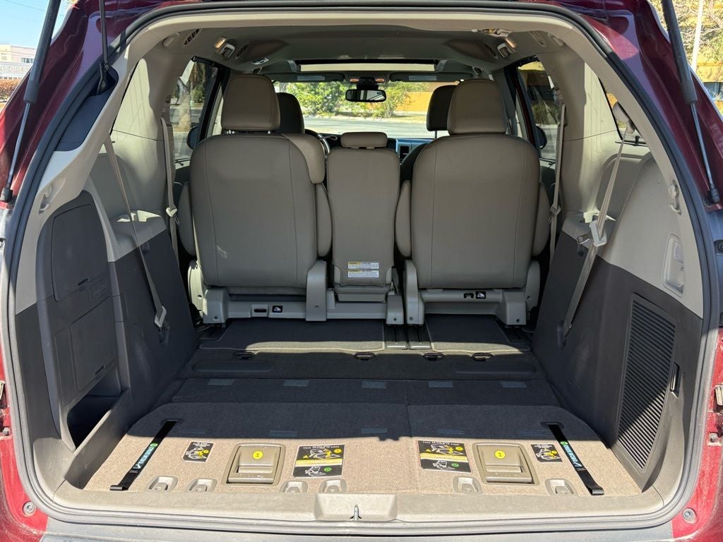 2018 Toyota Sienna XLE