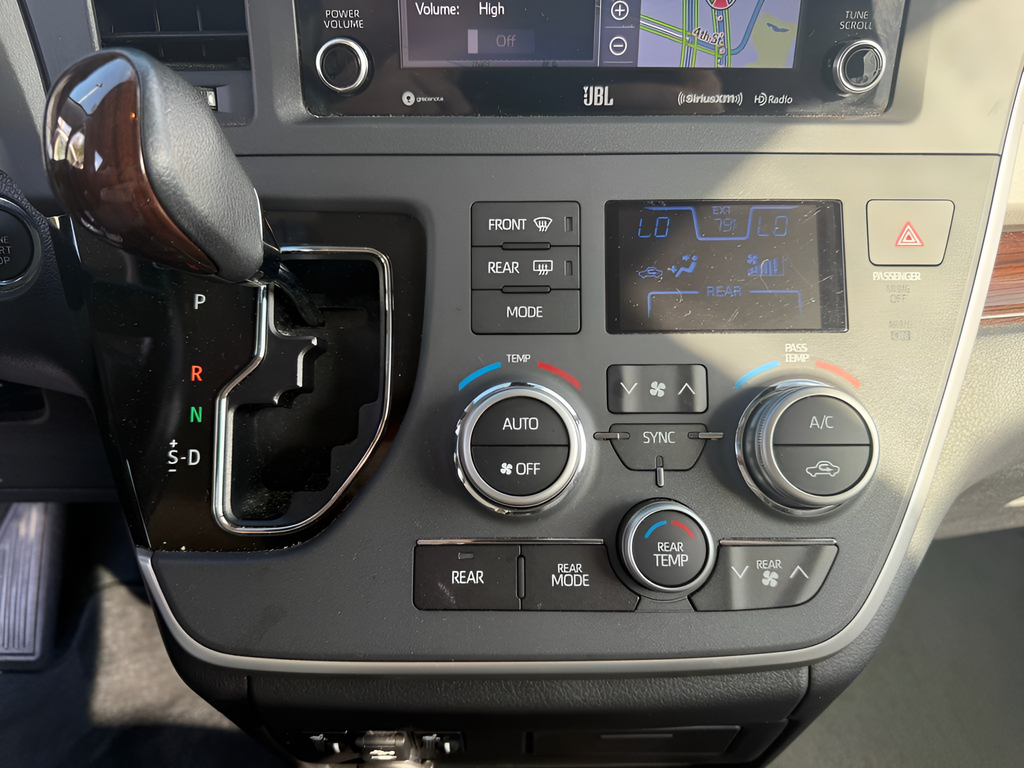 2020 Toyota Sienna Limited Premium