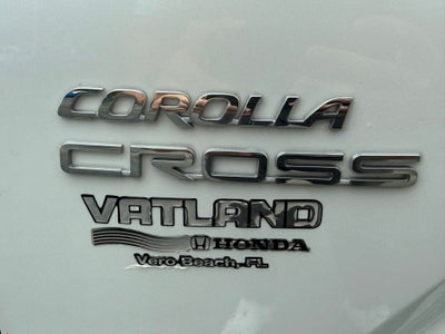 2023 Toyota Corolla Cross XLE