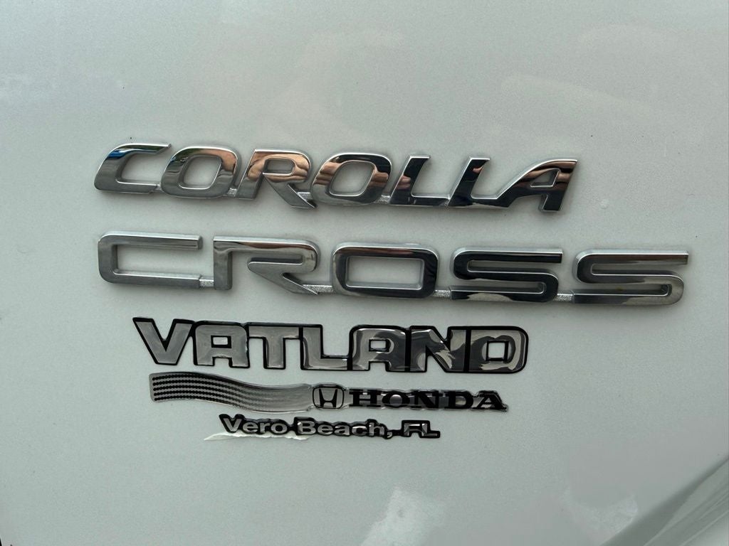2023 Toyota Corolla Cross XLE