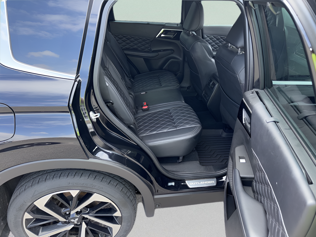 2023 Mitsubishi Outlander SEL