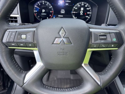 2023 Mitsubishi Outlander SEL