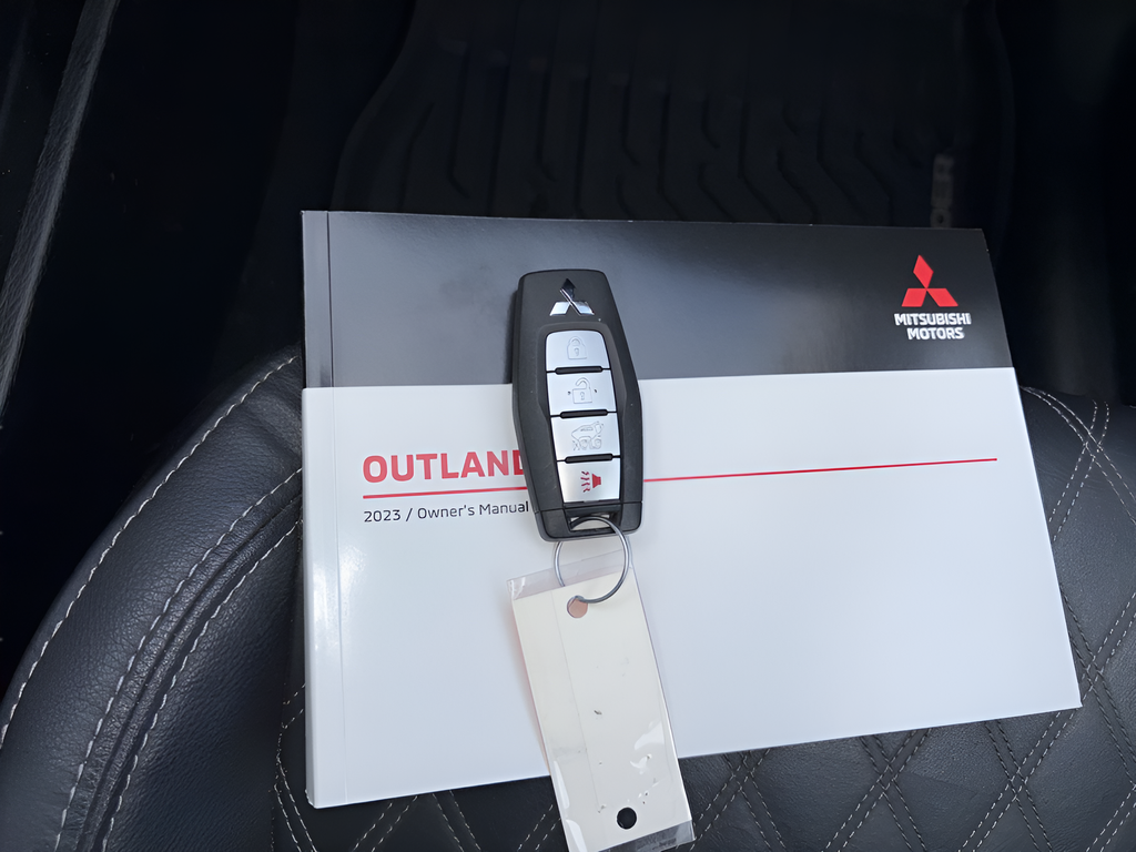 2023 Mitsubishi Outlander SEL