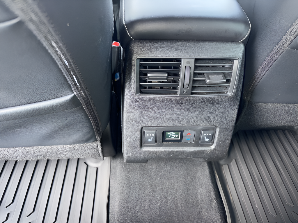 2023 Mitsubishi Outlander SEL