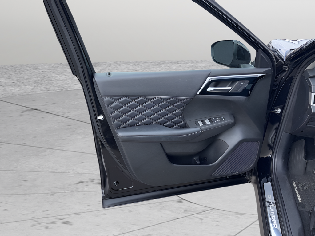 2023 Mitsubishi Outlander SEL