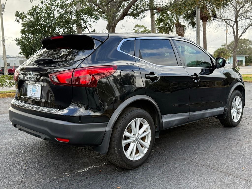 2017 Nissan Rogue Sport S