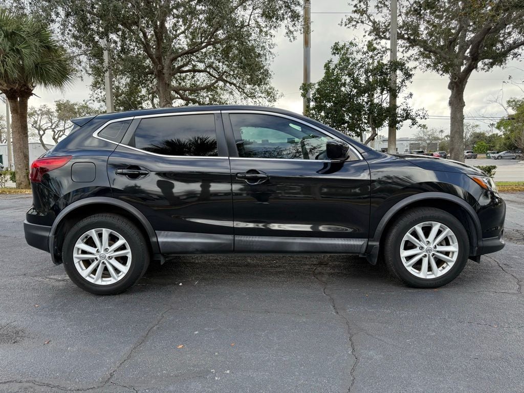 2017 Nissan Rogue Sport S