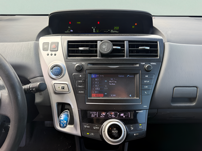 2013 Toyota Prius v Base