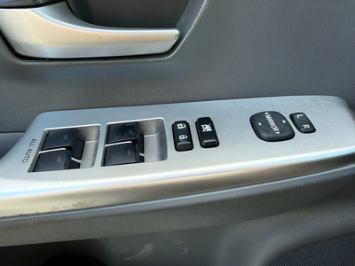 2013 Toyota Prius v Base