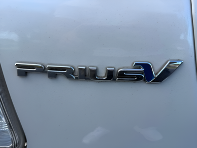 2013 Toyota Prius v Base