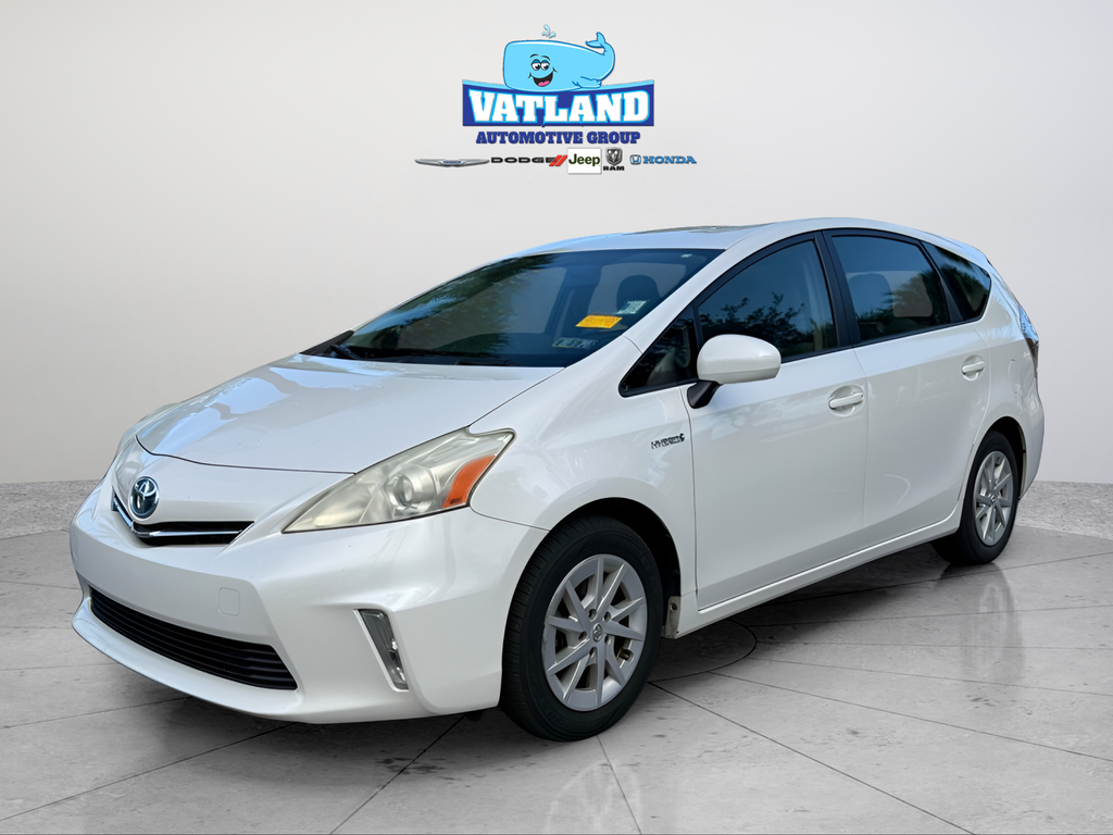 2013 Toyota Prius v Base