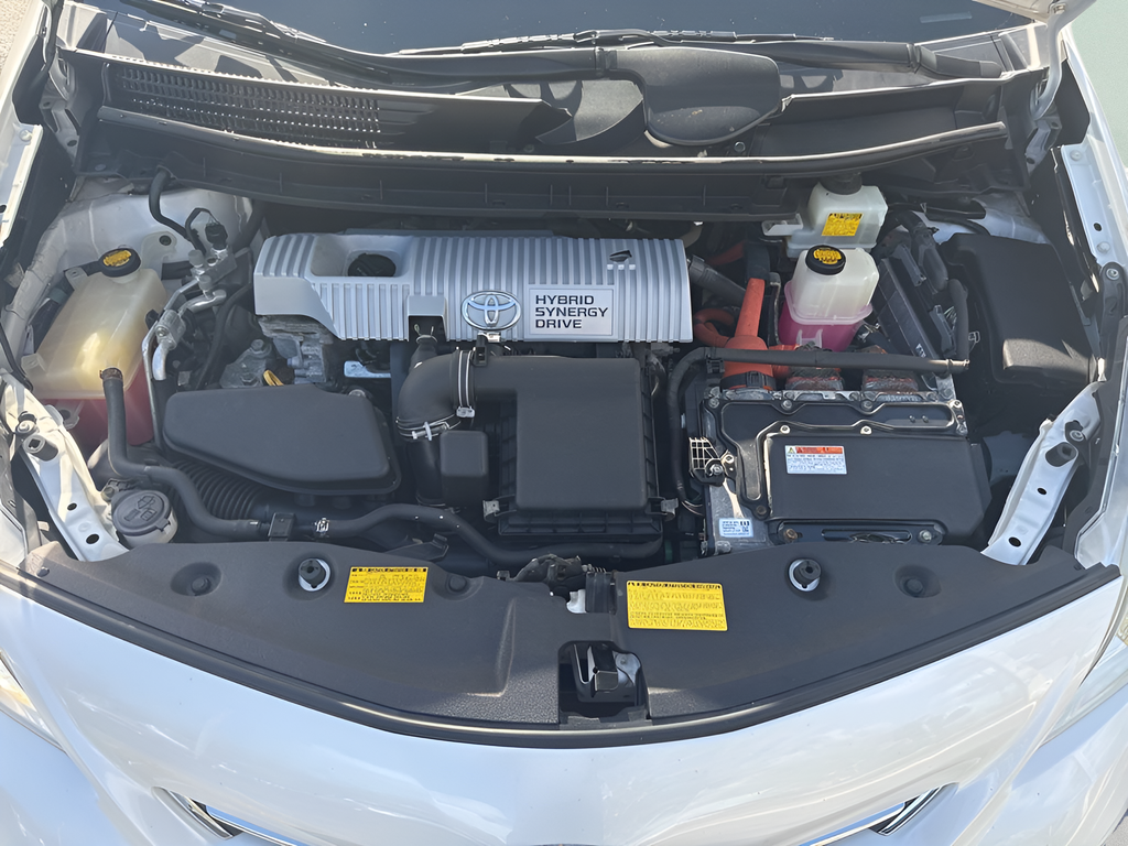 2013 Toyota Prius v Five