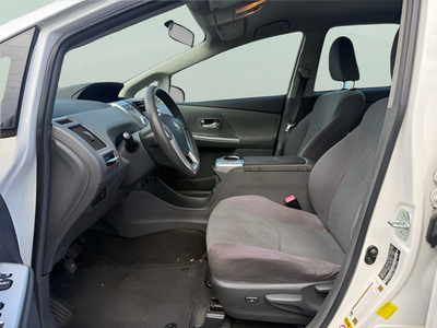 2013 Toyota Prius v Base