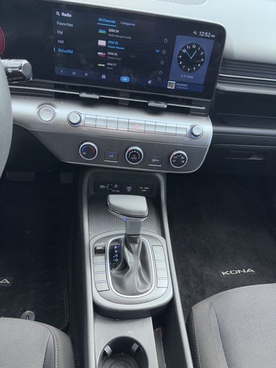 2025 Hyundai Kona SE