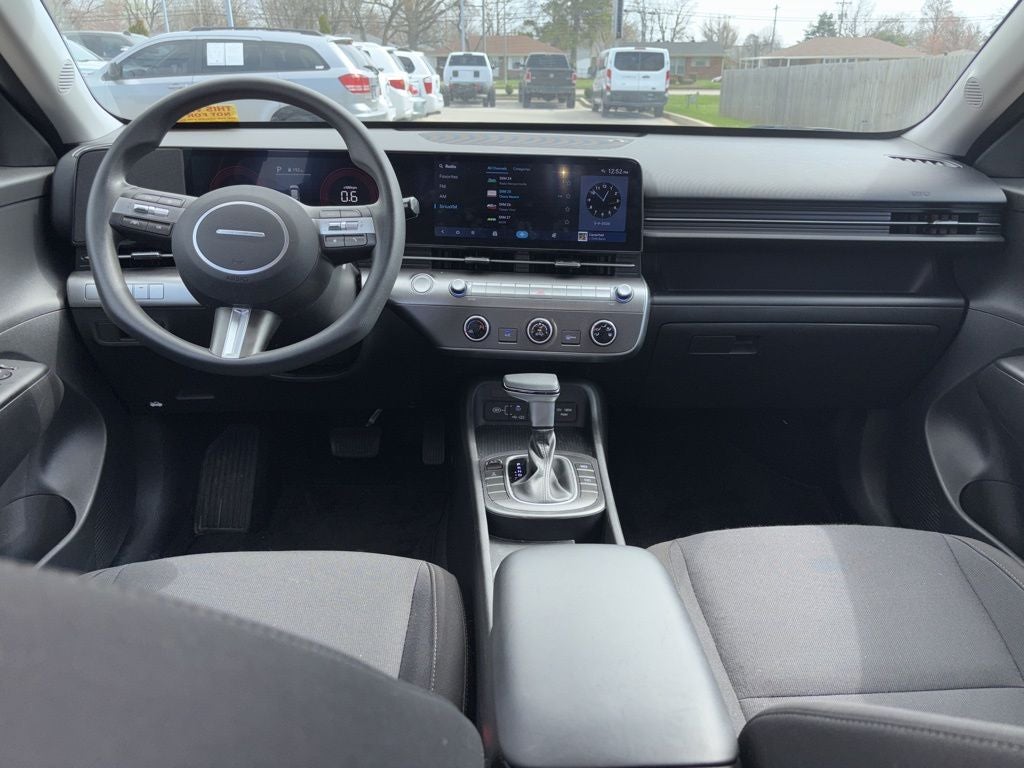 2025 Hyundai Kona SE