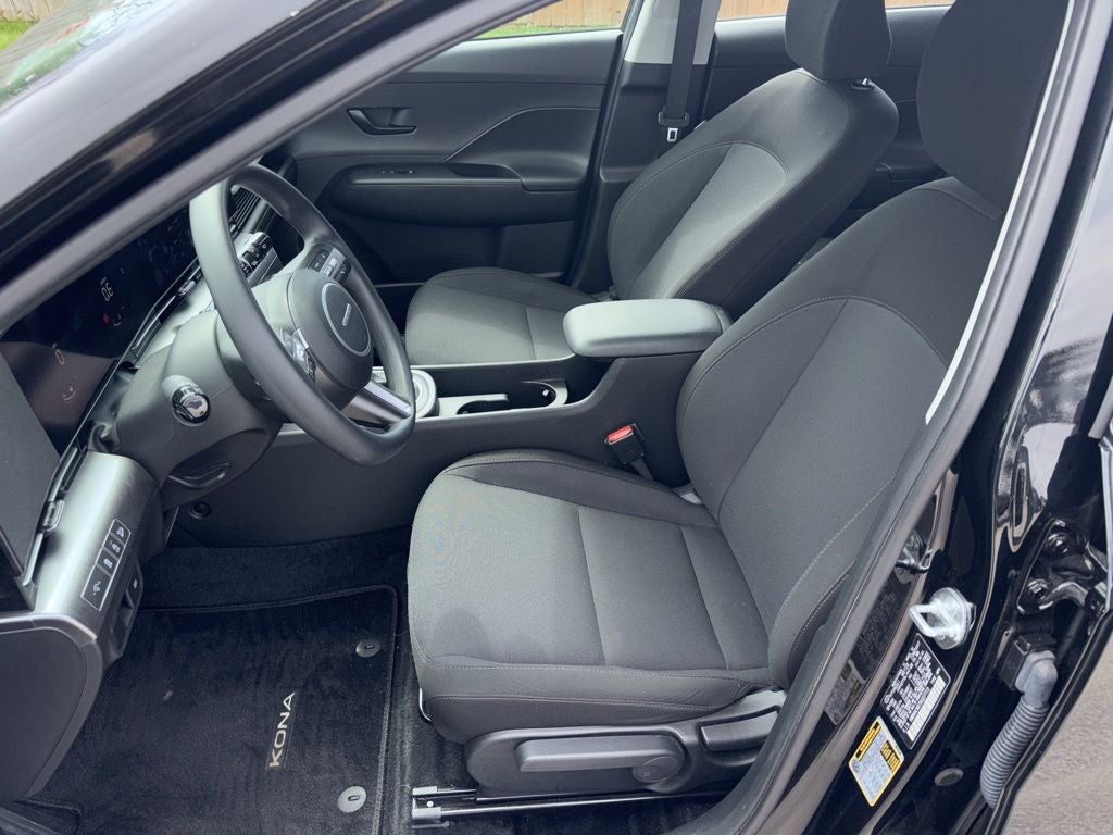 2025 Hyundai Kona SE