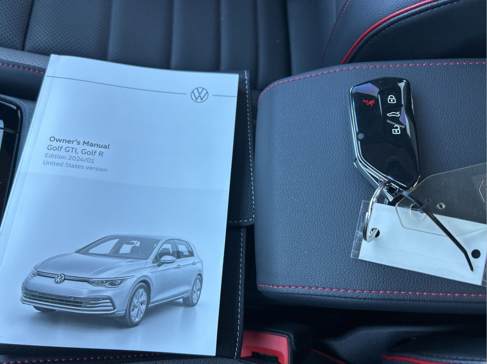 2024 Volkswagen Golf GTI 2.0T SE