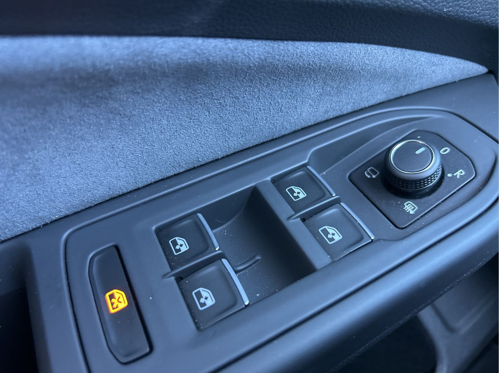 2024 Volkswagen Golf GTI 2.0T SE