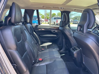 2017 Volvo XC90 T6 Momentum