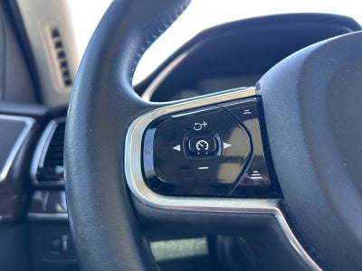 2017 Volvo XC90 T6 Momentum