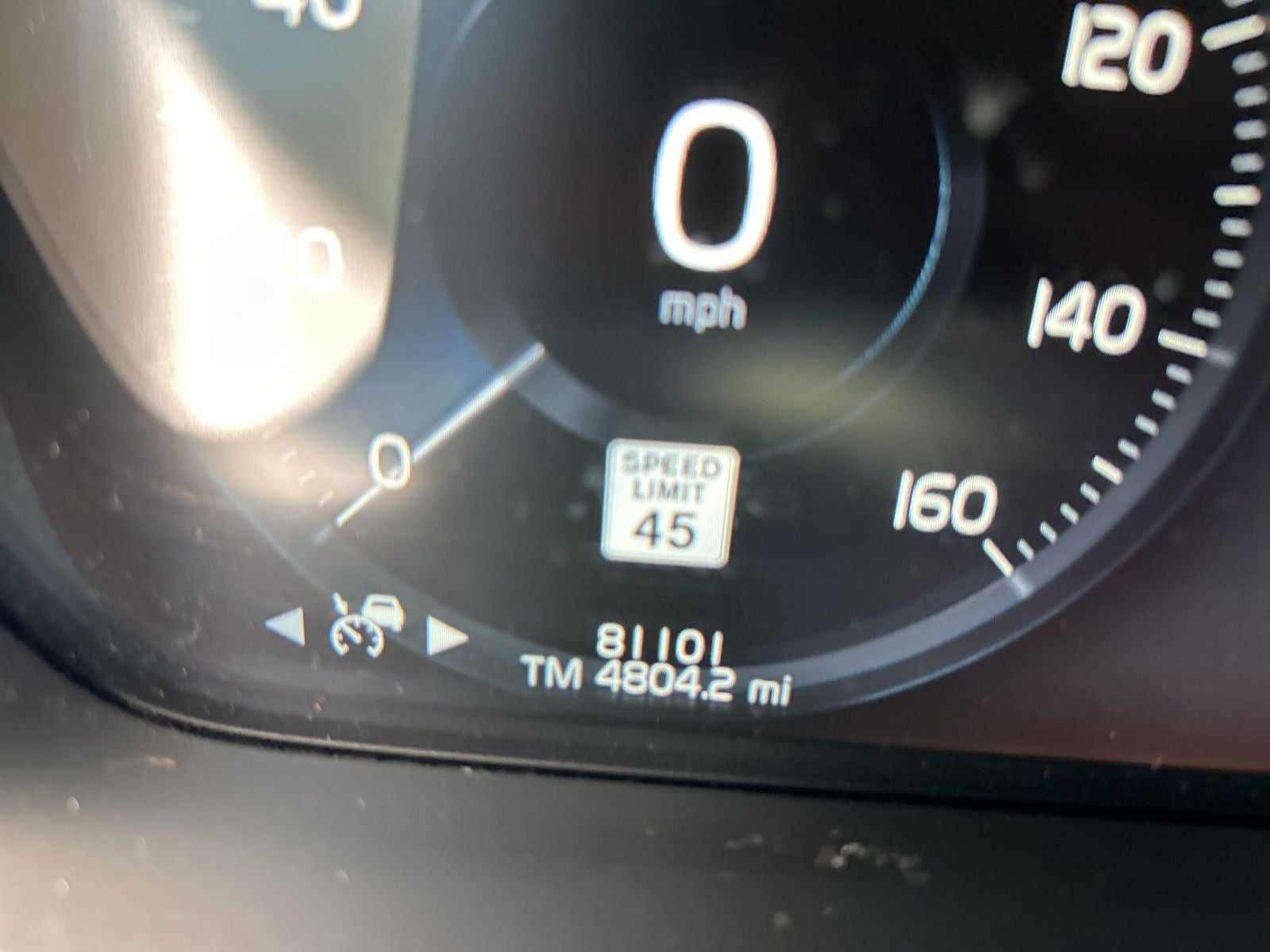 2017 Volvo XC90 T6 Momentum