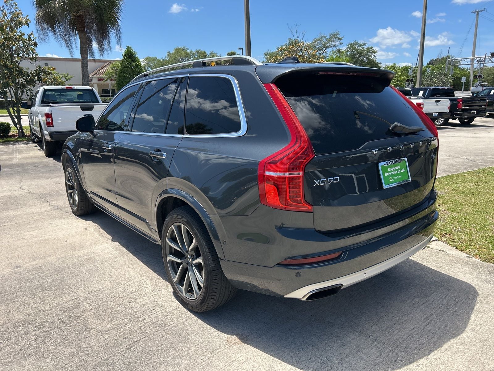 2017 Volvo XC90 T6 Momentum