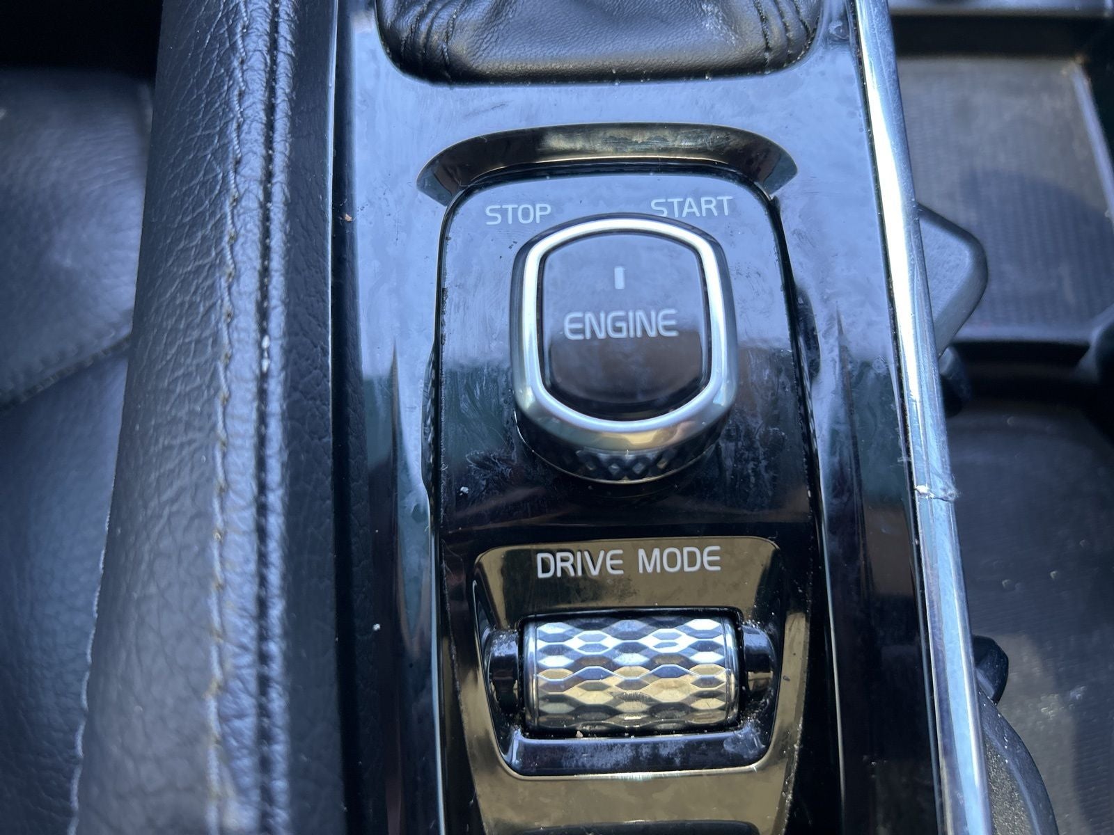 2017 Volvo XC90 T6 Momentum