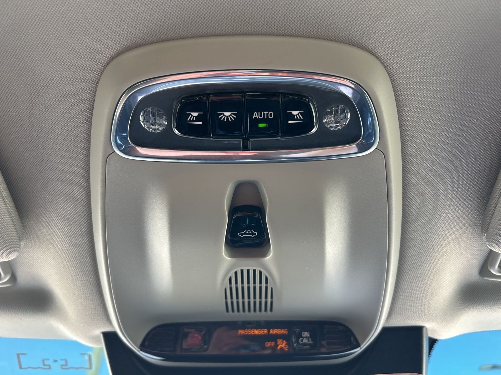 2017 Volvo XC90 T6 Momentum