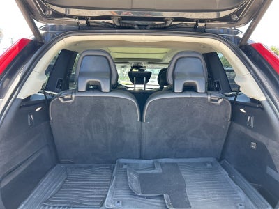 2017 Volvo XC90 T6 Momentum