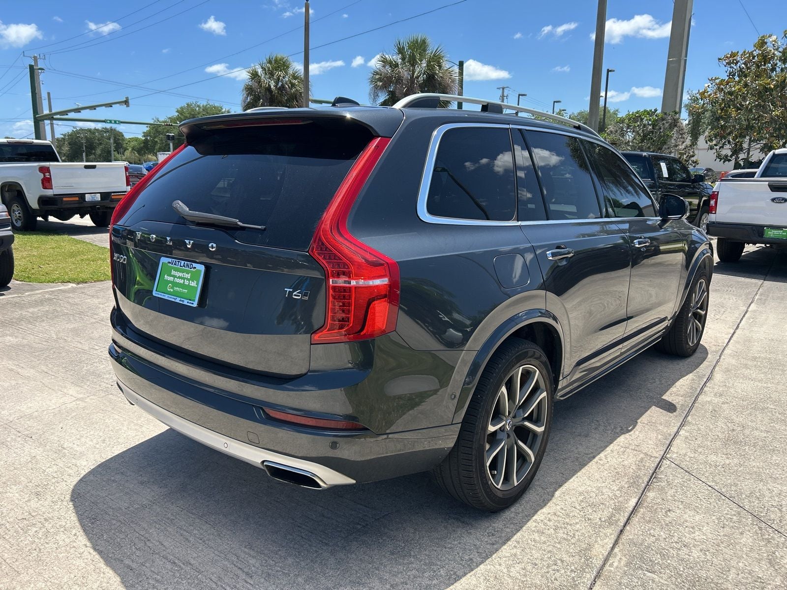 2017 Volvo XC90 T6 Momentum