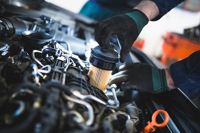 Oil filter replacement in Vero Beach